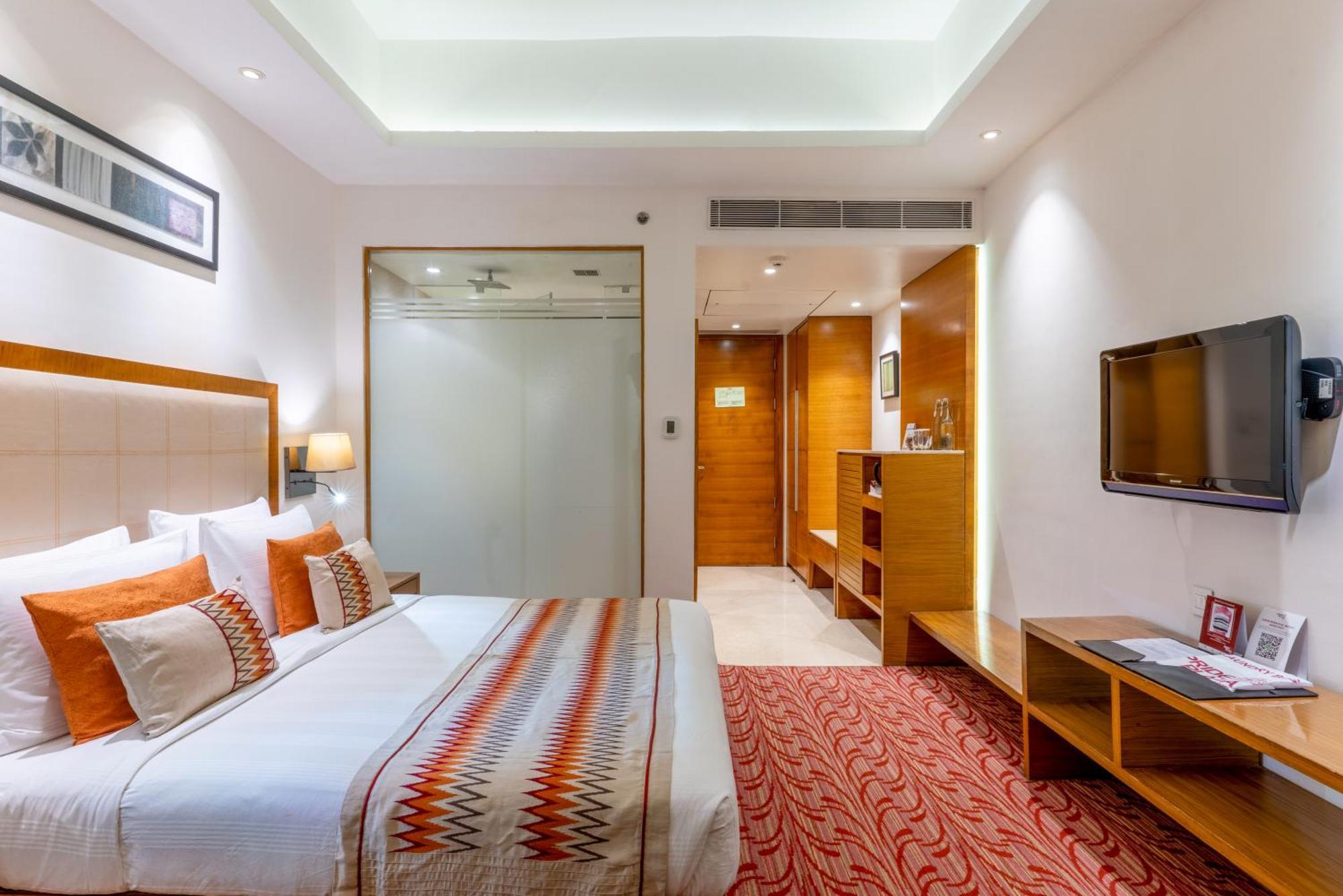Pride Plaza Hotel, Kolkata Exterior photo Deluxe Room