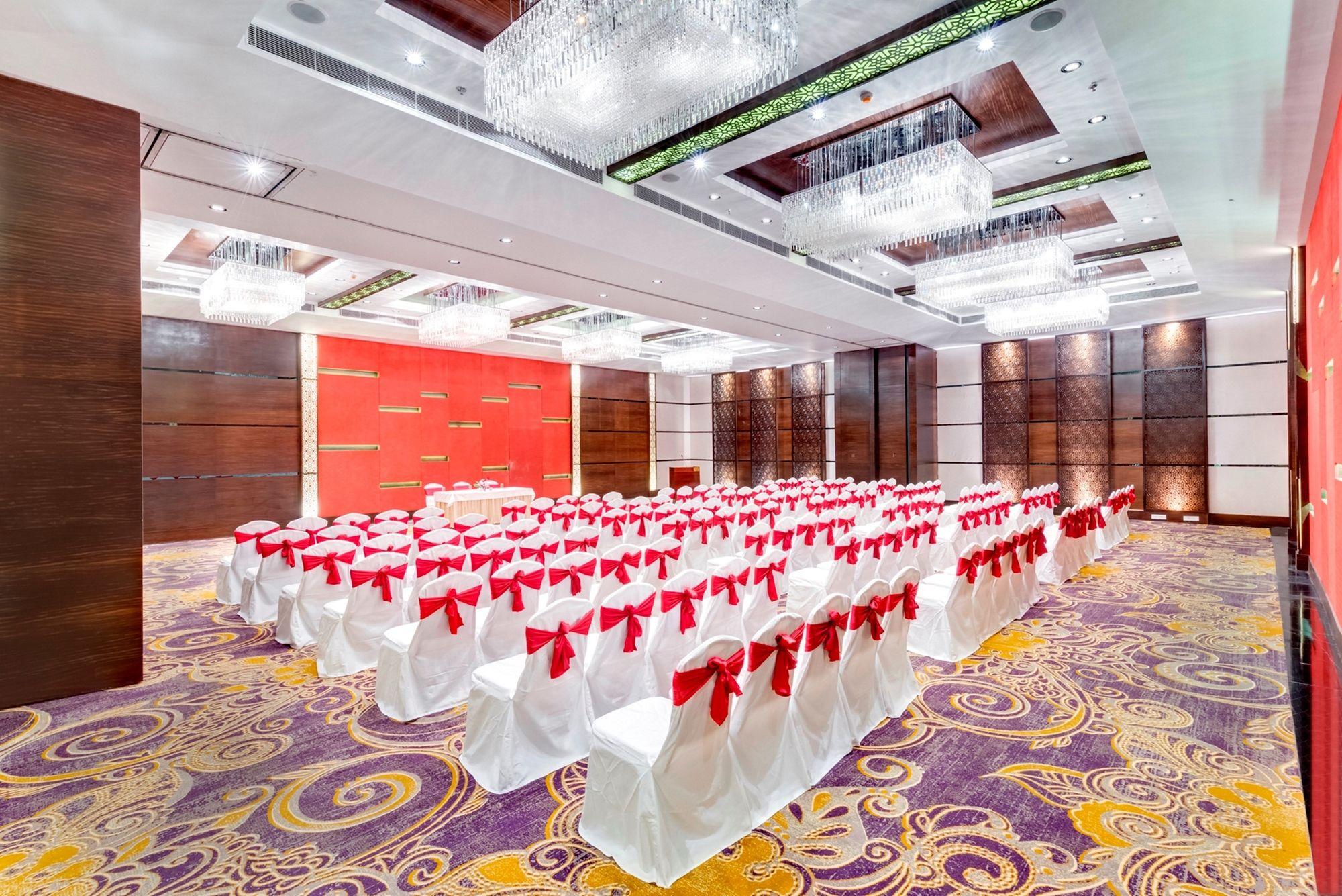 Pride Plaza Hotel, Kolkata Exterior photo The ballroom
