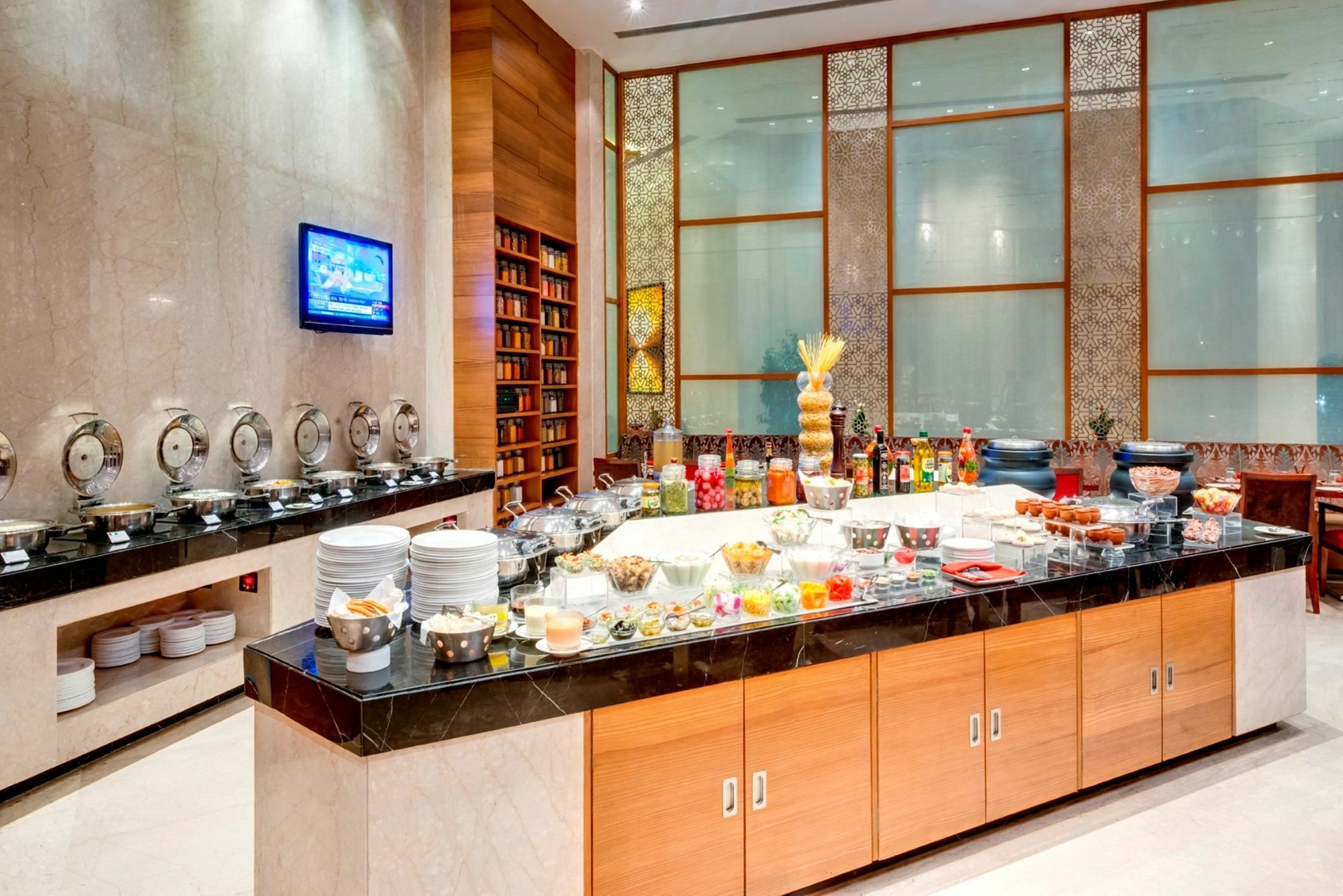 Pride Plaza Hotel, Kolkata Exterior photo A buffet at a hotel
